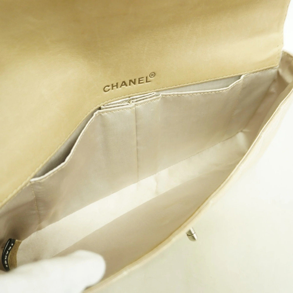 CHANEL Cream Shoulder Bag - Picture 4 of 10